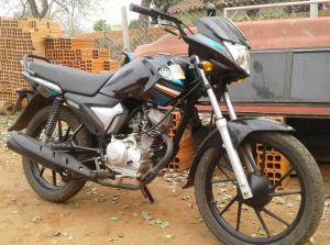 Vendo moto YAMAHA, en perfectas condiciones, de poco uso.